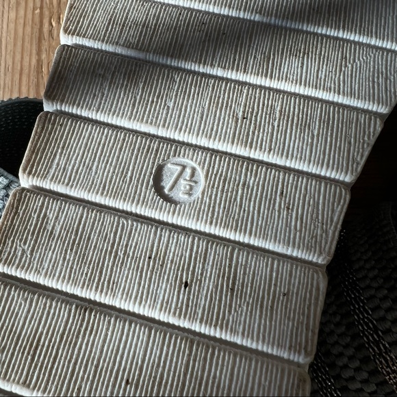 SO Blue and Gold Metallic Stretch Elastic Comfort Sandals Womens Size 7.5 Medium - Picture 14 of 16